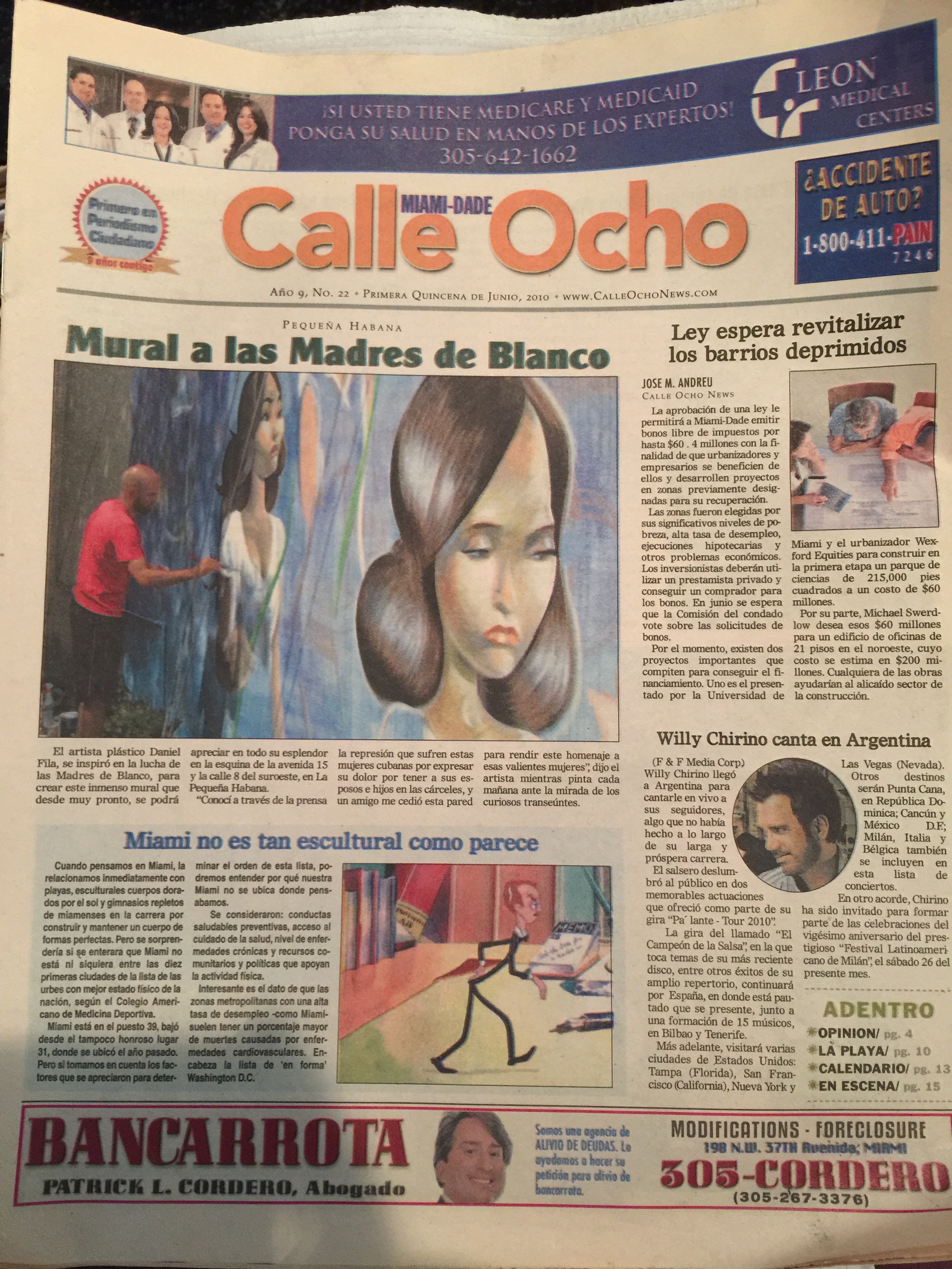 Calle Ocho - Mural a las madres de blanco